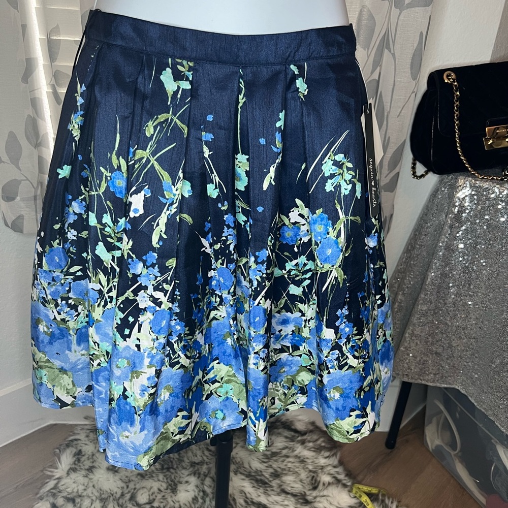 5 for $20 🌹 NWT Sequin Hearts Pleated skirt Sz 7Jr